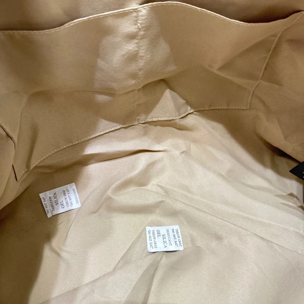 Bella Russo Duffle Travel Bag Unisex Large Tan New Double Handle Zipper‎ Closure